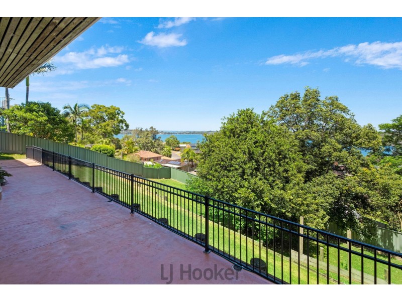 40 Sunlight Parade, Fishing Point NSW 2283