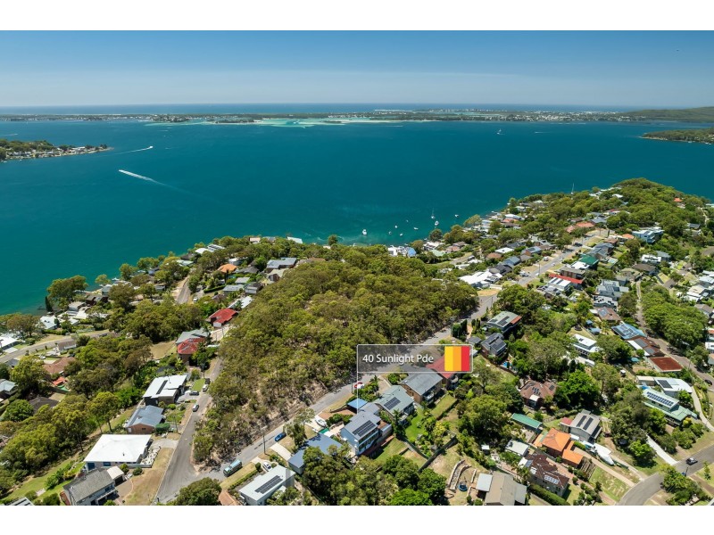 40 Sunlight Parade, Fishing Point NSW 2283