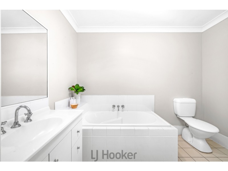 8 Kariboo Lane, Mount Hutton NSW 2290