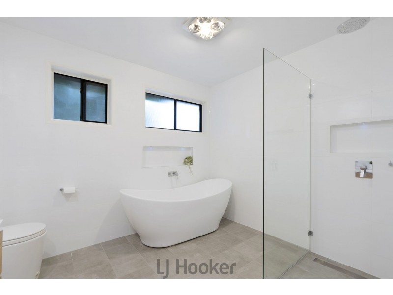 107 Glad Gunson Drive, Eleebana NSW 2282