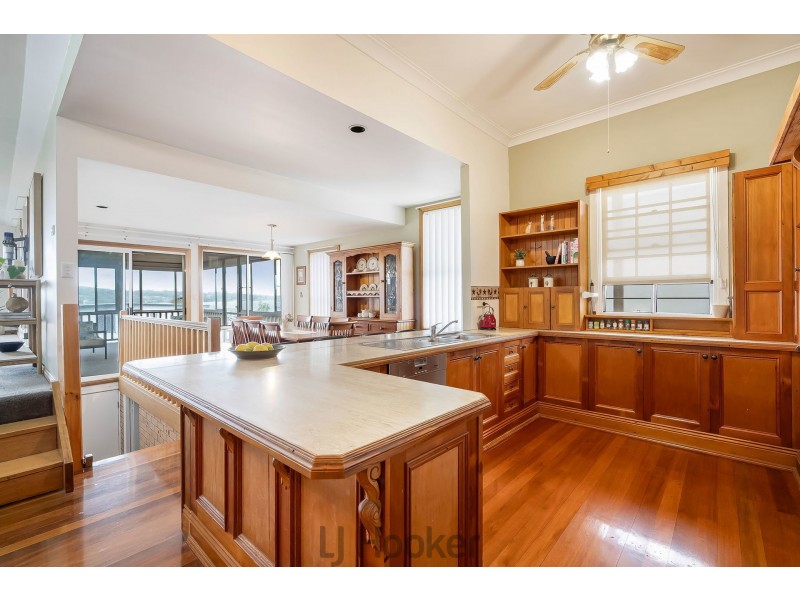 8 Berkeley Street, Speers Point NSW 2284