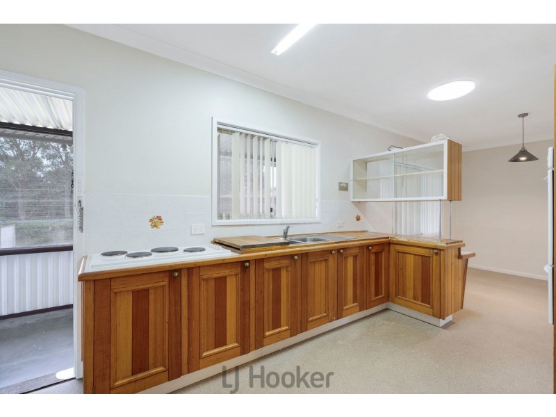 217 Awaba Road, Toronto NSW 2283