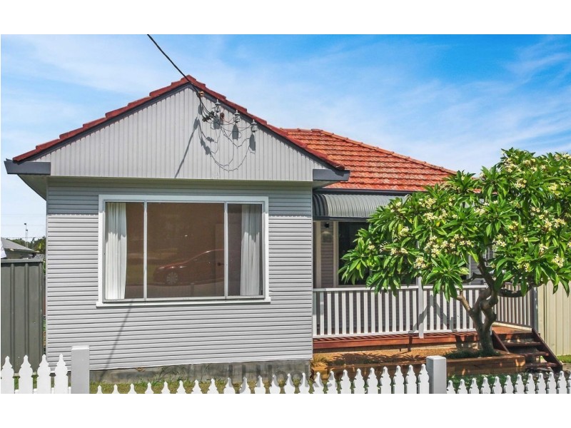 16 Buttaba Avenue, Belmont North NSW 2280