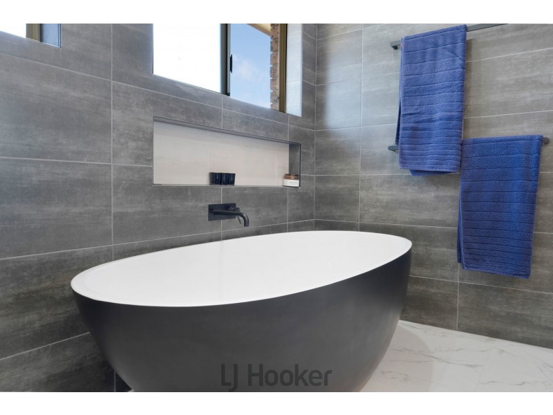 15 Sovereign Close, Floraville NSW 2280