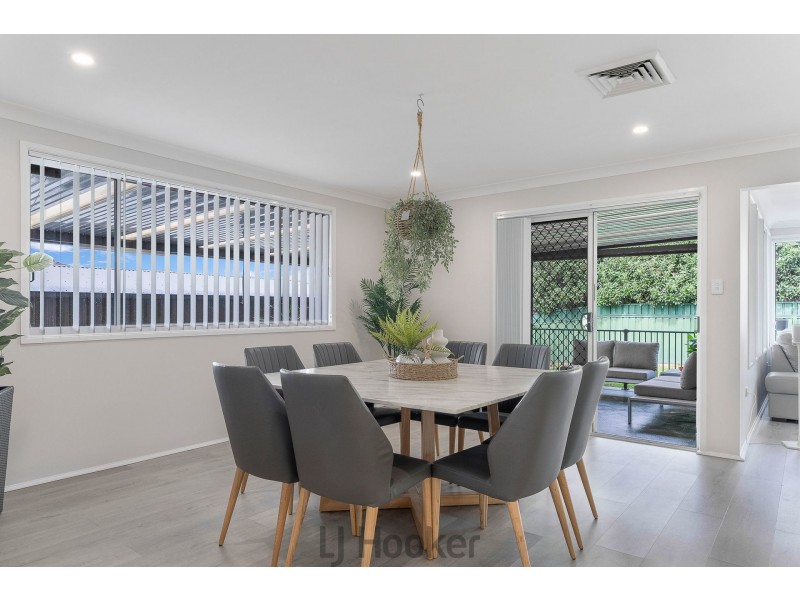 24 Sandalwood Avenue, Fletcher NSW 2287