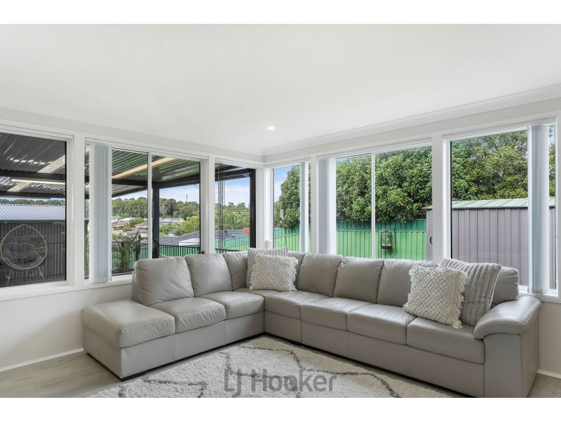 24 Sandalwood Avenue, Fletcher NSW 2287