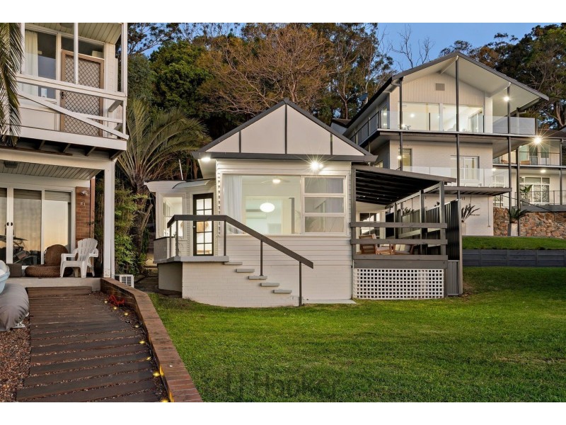 45 Bareki Road, Eleebana NSW 2282