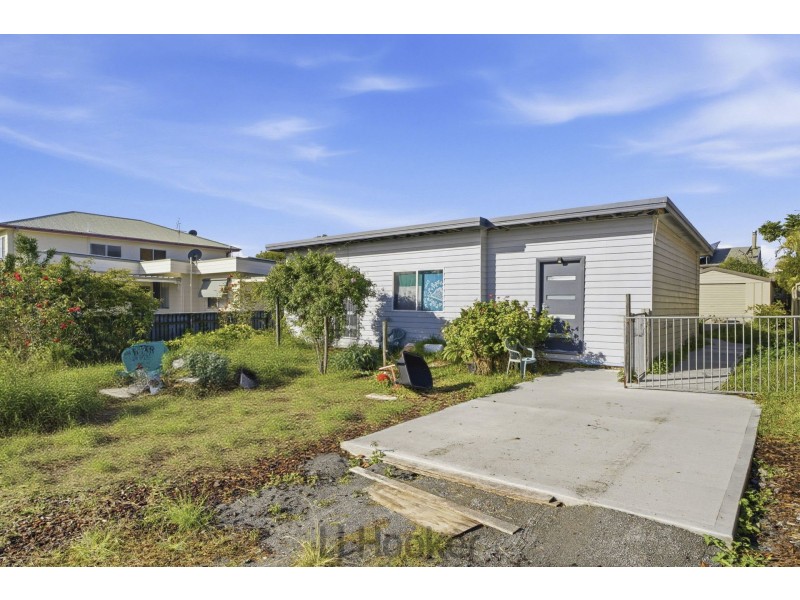 18 Nott Street, Warners Bay NSW 2282