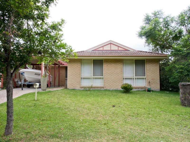2 Gleeson Crescent, Eleebana NSW 2282