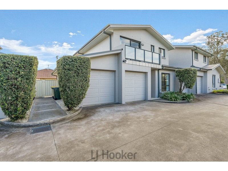 2/11 Sweet Street, Warners Bay NSW 2282
