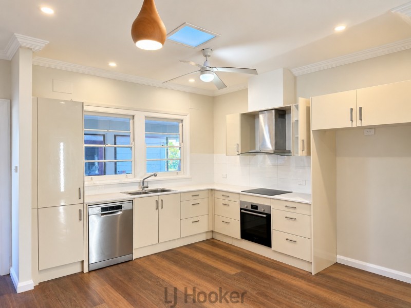 82 Anzac Parade, Toronto NSW 2283