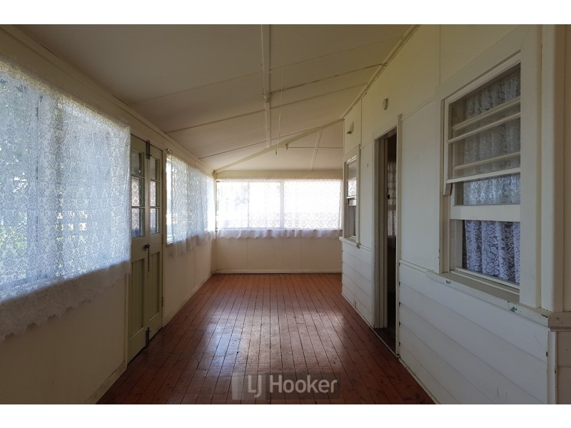 4 Anzac Parade, Toronto NSW 2283