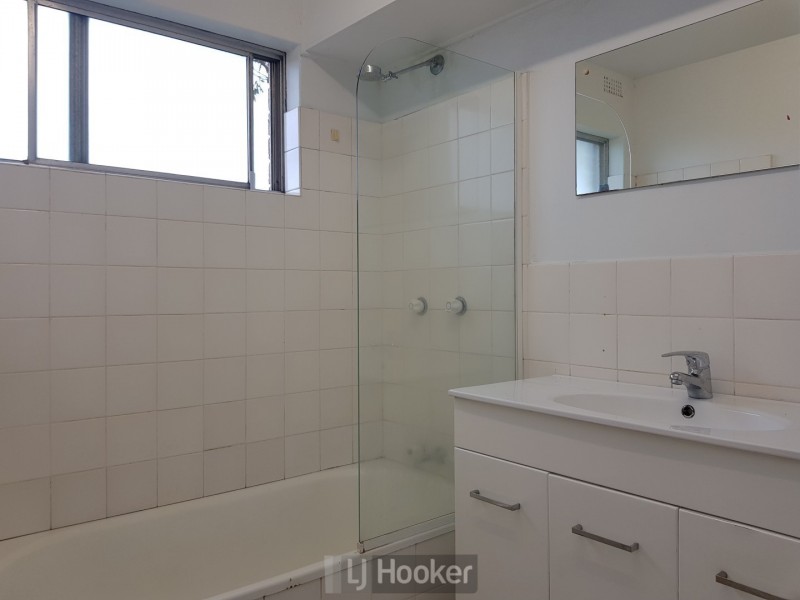 1/172 Brunker Road, Adamstown NSW 2289