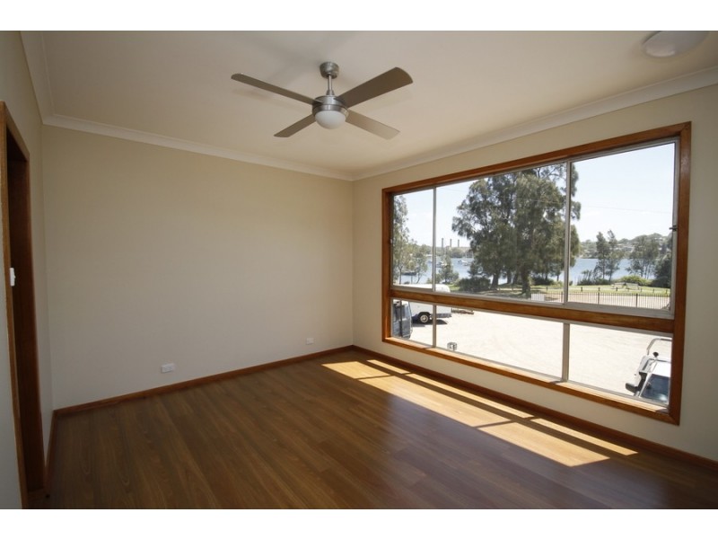 283 Watkins Road, Wangi Wangi NSW 2267