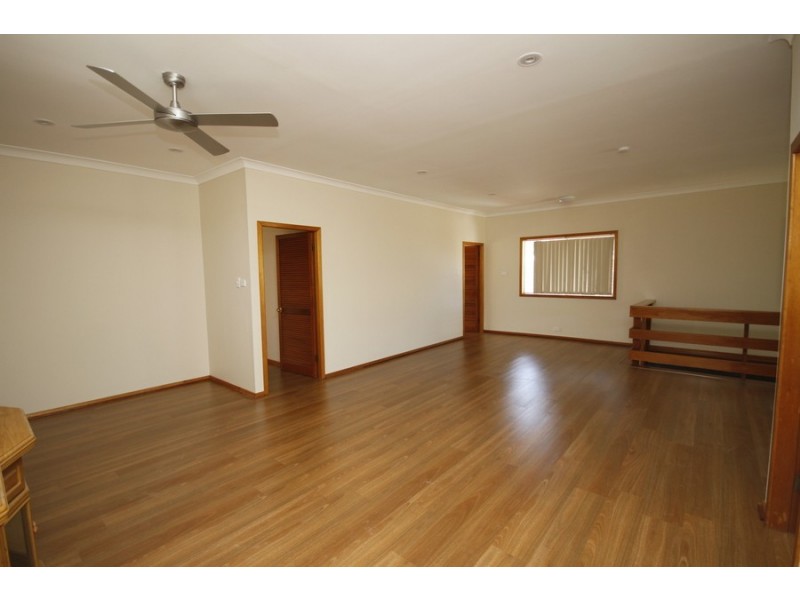 283 Watkins Road, Wangi Wangi NSW 2267