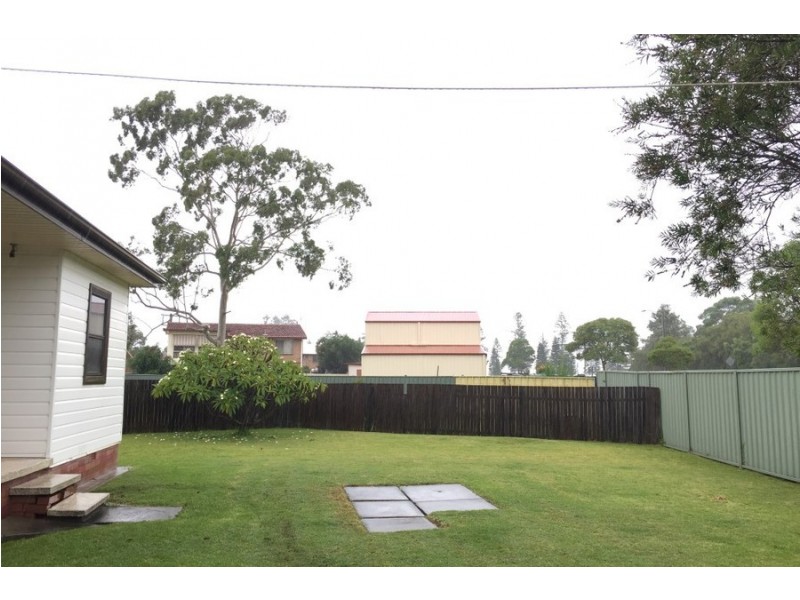 7 Lynn Place, Speers Point NSW 2284