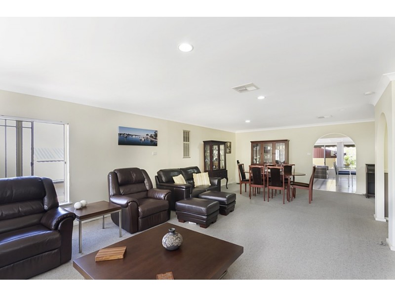 10 Cheryl Avenue, Glendale NSW 2285