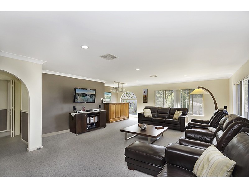 10 Cheryl Avenue, Glendale NSW 2285