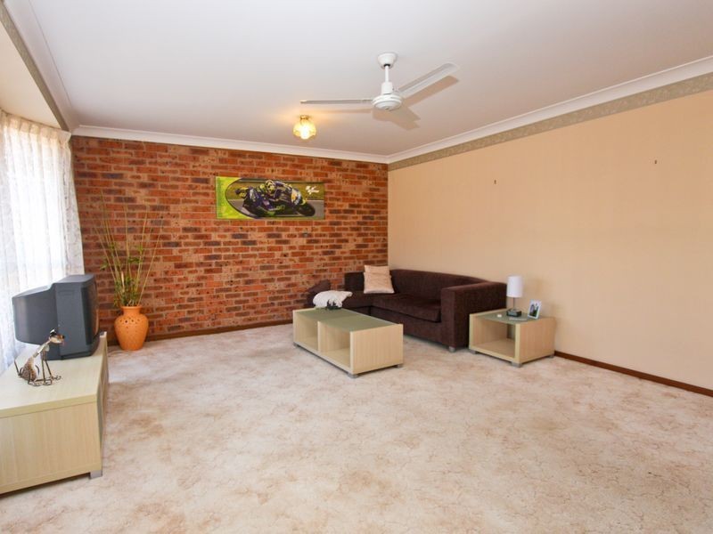 8/44 Linden Avenue, Eleebana NSW 2282