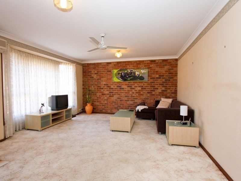 8/44 Linden Avenue, Eleebana NSW 2282