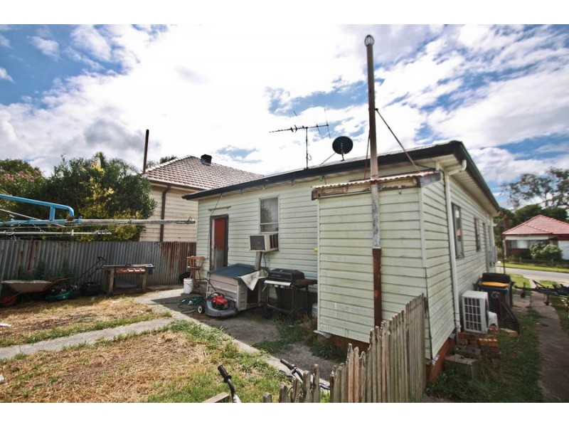 33 Miller Street, Mayfield West NSW 2304