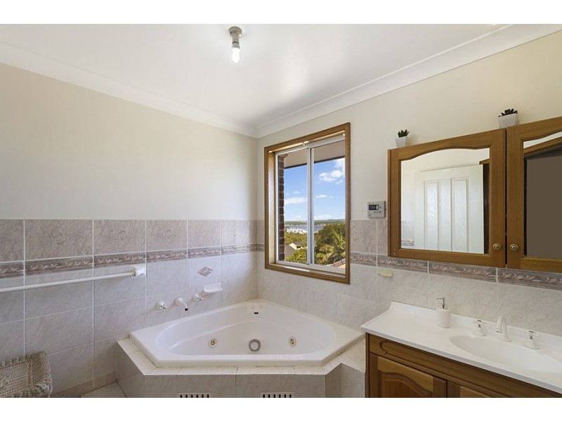 34 Ridgewood Crescent, Eleebana NSW 2282