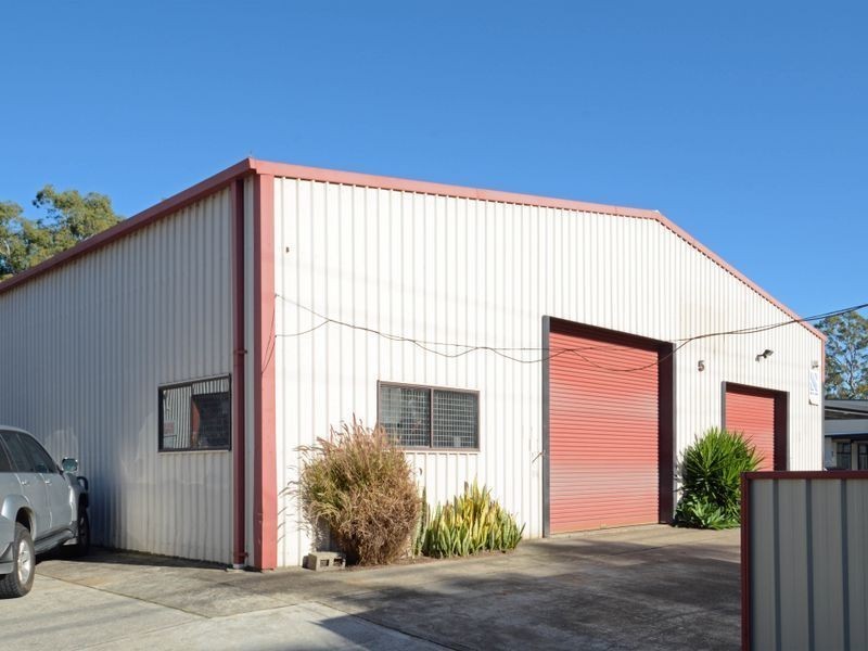 94 Excelsior Parade, Carey Bay NSW 2283