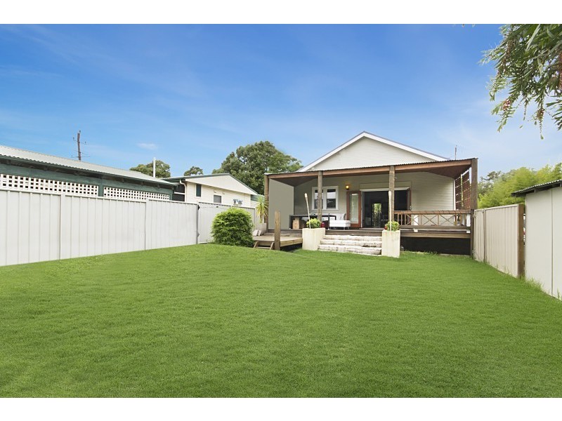 19 King Street, Warners Bay NSW 2282