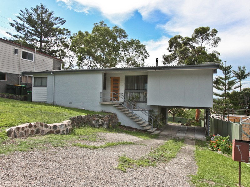11 Albert Street, Valentine NSW 2280