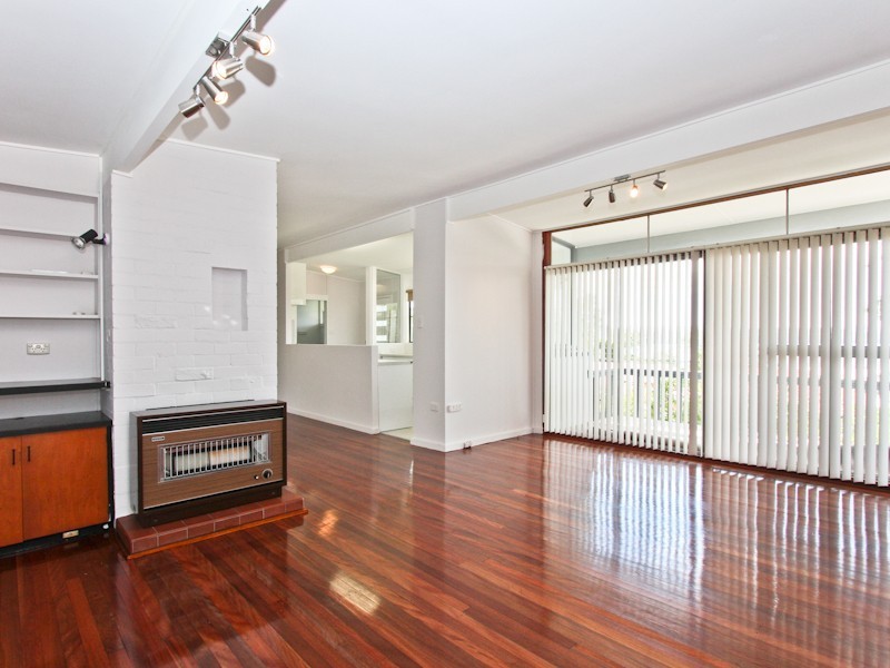 11 Albert Street, Valentine NSW 2280