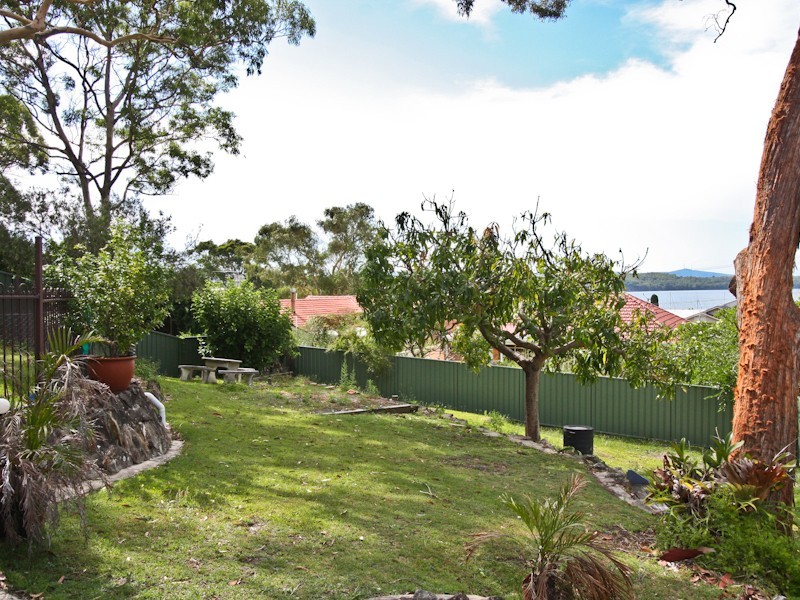 11 Albert Street, Valentine NSW 2280