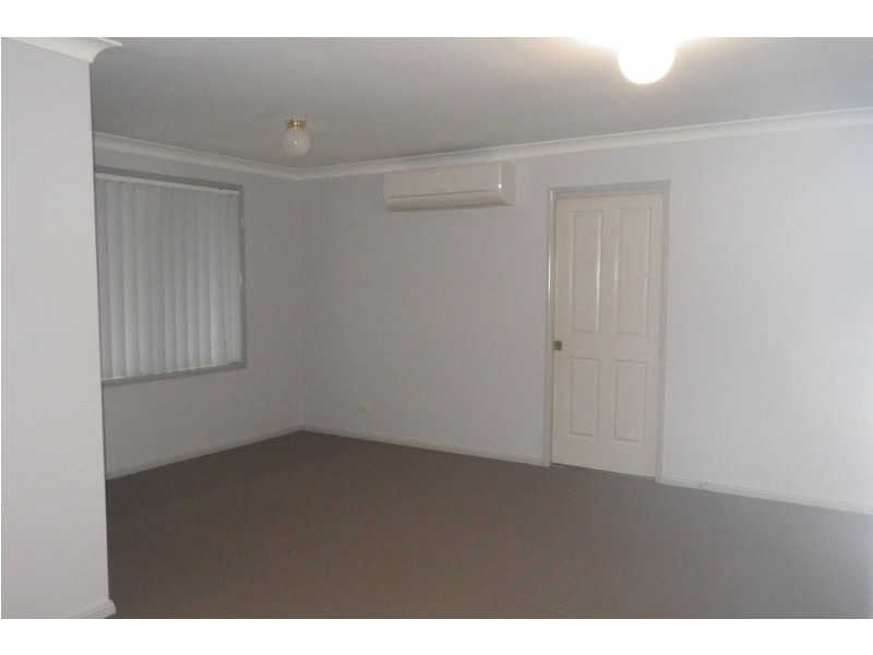 11 Canopus Close, Marmong Point NSW 2284