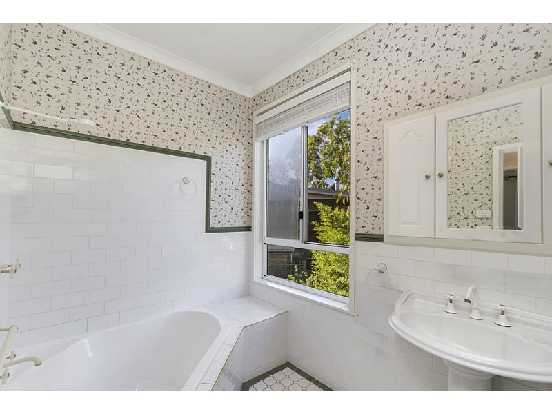 58 Bayview Street, Warners Bay NSW 2282