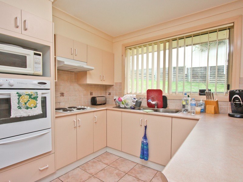 1 Chardonnay Court, Eleebana NSW 2282