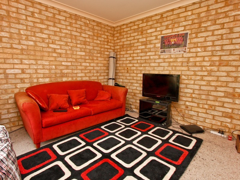 1 Chardonnay Court, Eleebana NSW 2282