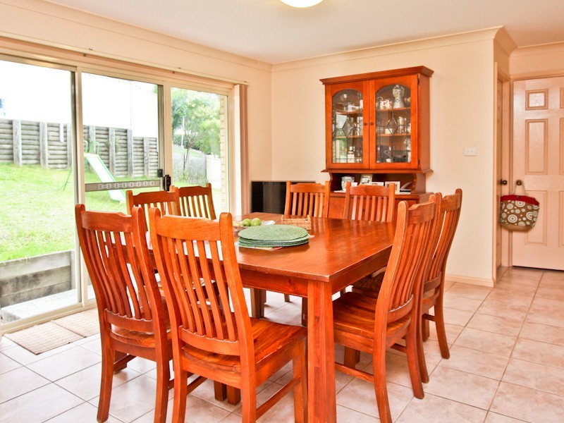 1 Chardonnay Court, Eleebana NSW 2282