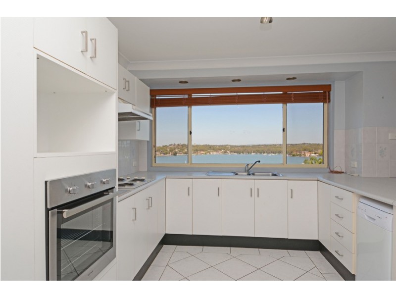 75 Alkrington Avenue, Fishing Point NSW 2283