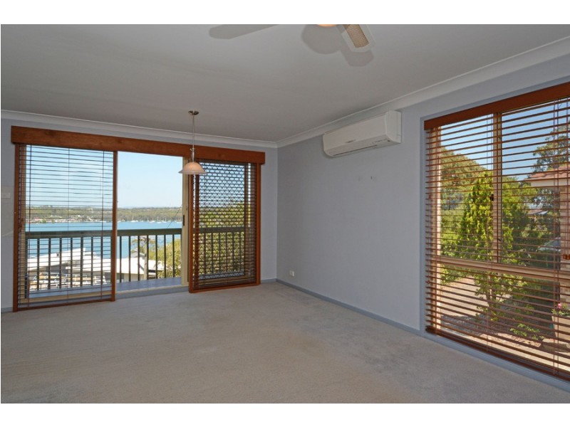 75 Alkrington Avenue, Fishing Point NSW 2283