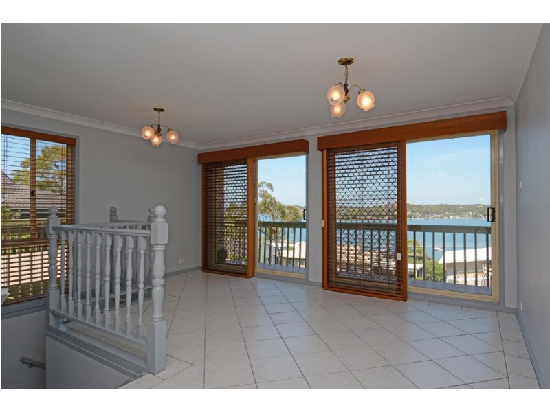 75 Alkrington Avenue, Fishing Point NSW 2283