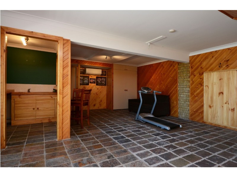 75 Alkrington Avenue, Fishing Point NSW 2283