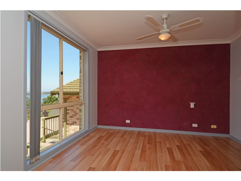 75 Alkrington Avenue, Fishing Point NSW 2283