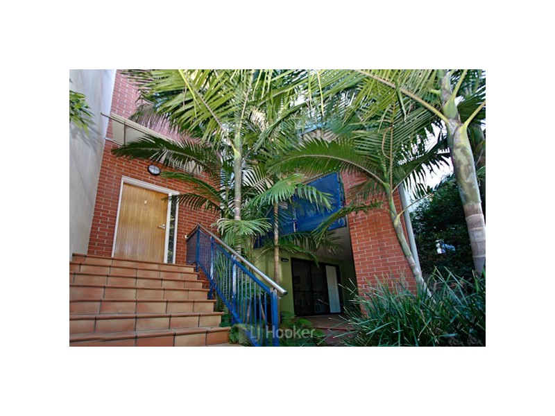 2/9 Howard Street, Warners Bay NSW 2282