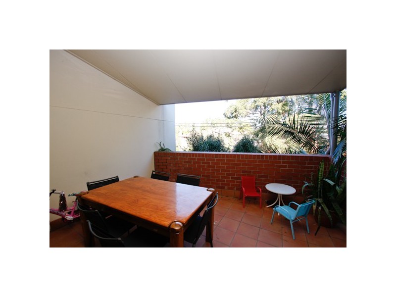 2/9 Howard Street, Warners Bay NSW 2282