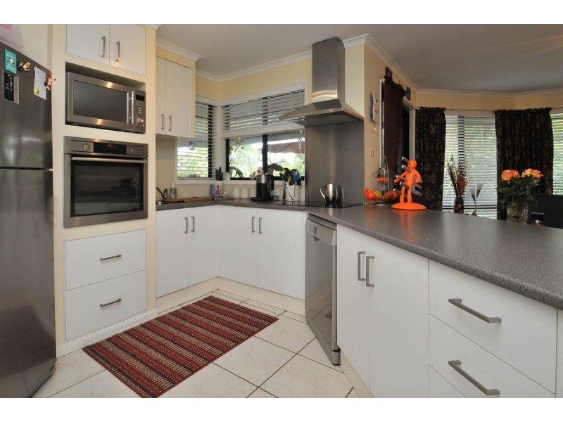 16 Burrawang Boulevard, Toronto NSW 2283