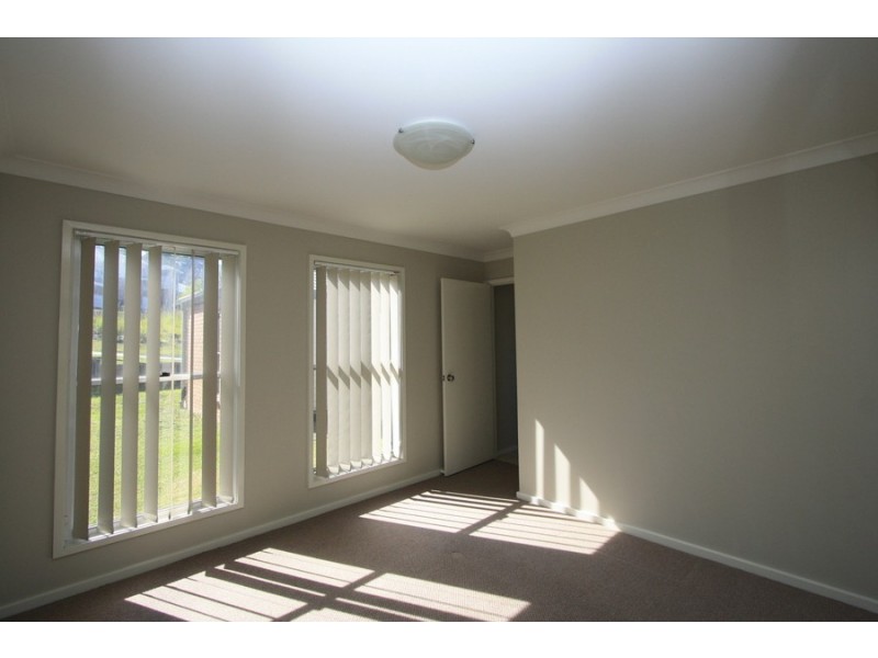 8 Kariboo Lane, Mount Hutton NSW 2290