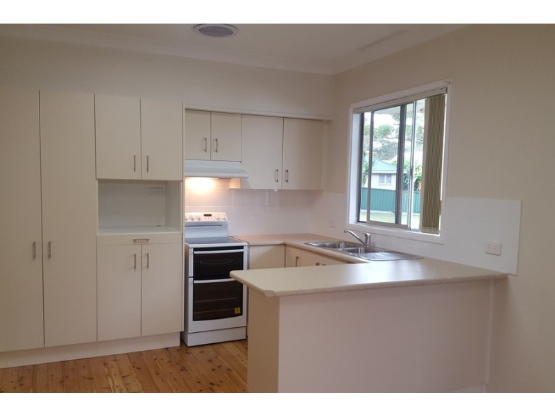 4 Macquarie Road, Fennell Bay NSW 2283