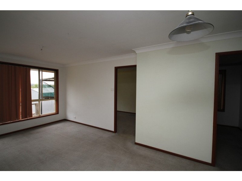 28 Muswellbrook Crescent, Booragul NSW 2284