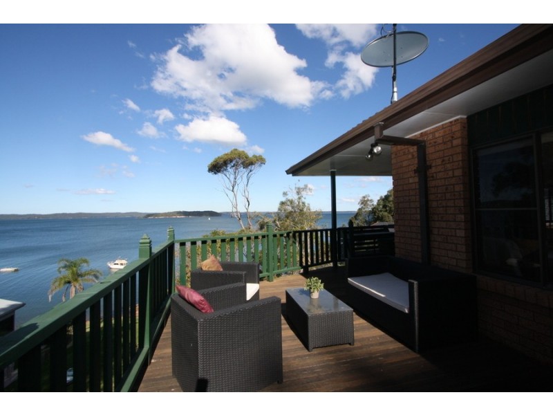 80 Beach Road, Wangi Wangi NSW 2267