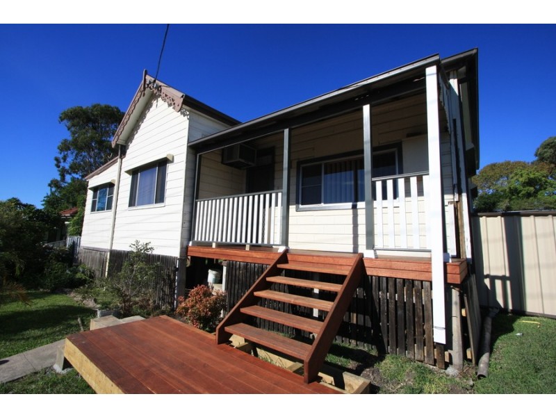 6 Ottys Lane, Fennell Bay NSW 2283