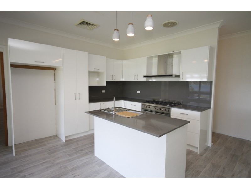 341 Coal Point Road, Coal Point NSW 2283